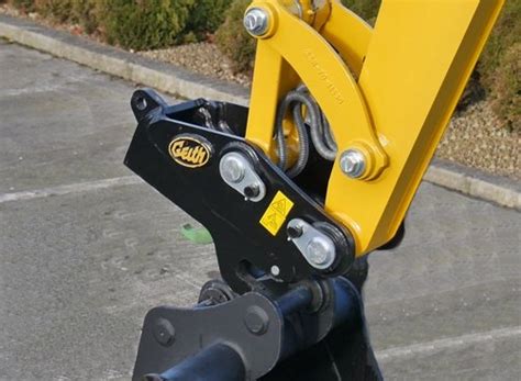 mini digger quick release|geith quick release quick coupler.